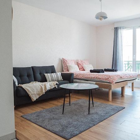 Cosy Studio Entre Paris Et Disneyland Paris Apartman Esbly Kültér fotó