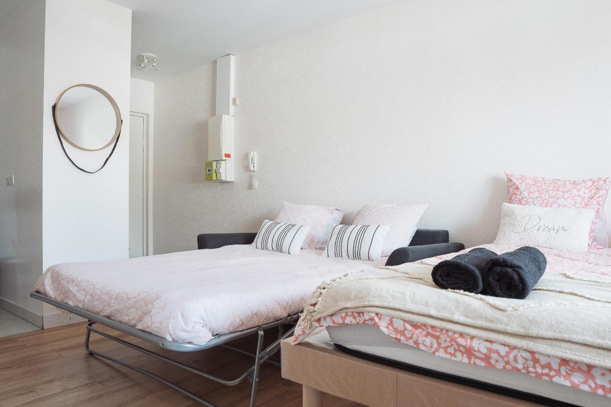 Cosy Studio Entre Paris Et Disneyland Paris Apartman Esbly Kültér fotó