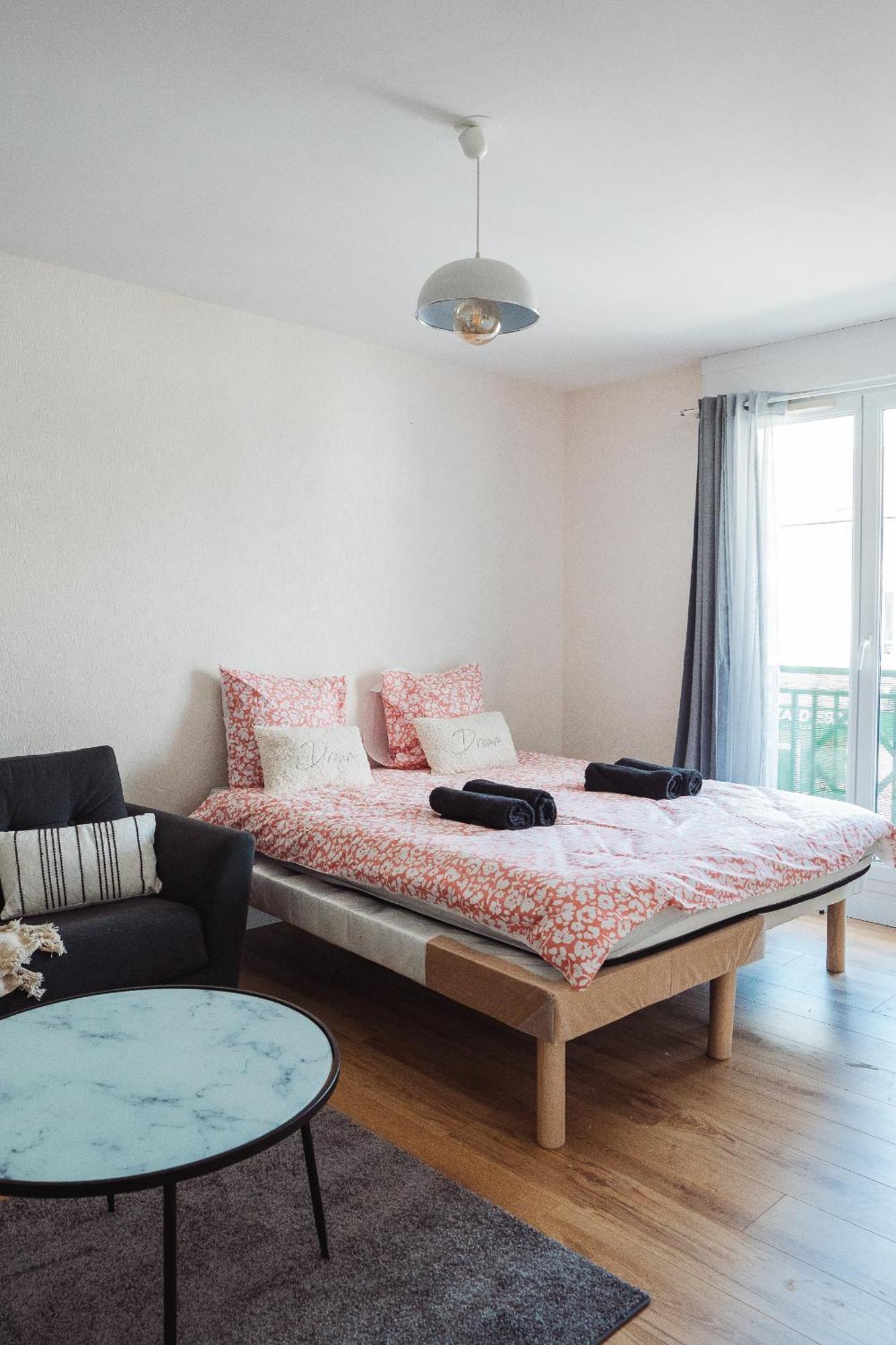 Cosy Studio Entre Paris Et Disneyland Paris Apartman Esbly Kültér fotó